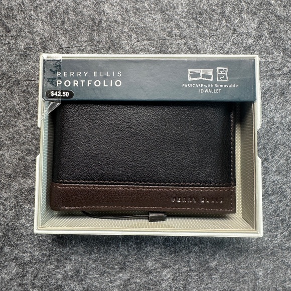 Perry Ellis Portfolio Bifold Passcase Leather Men's Wallet Removable ID Holder - Picture 1 of 11
